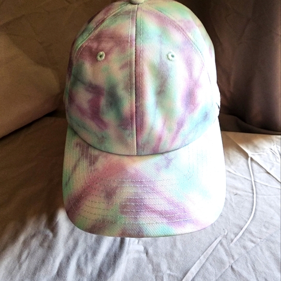 Hurley Women's Contemporary Snapback - Picture 1 of 5